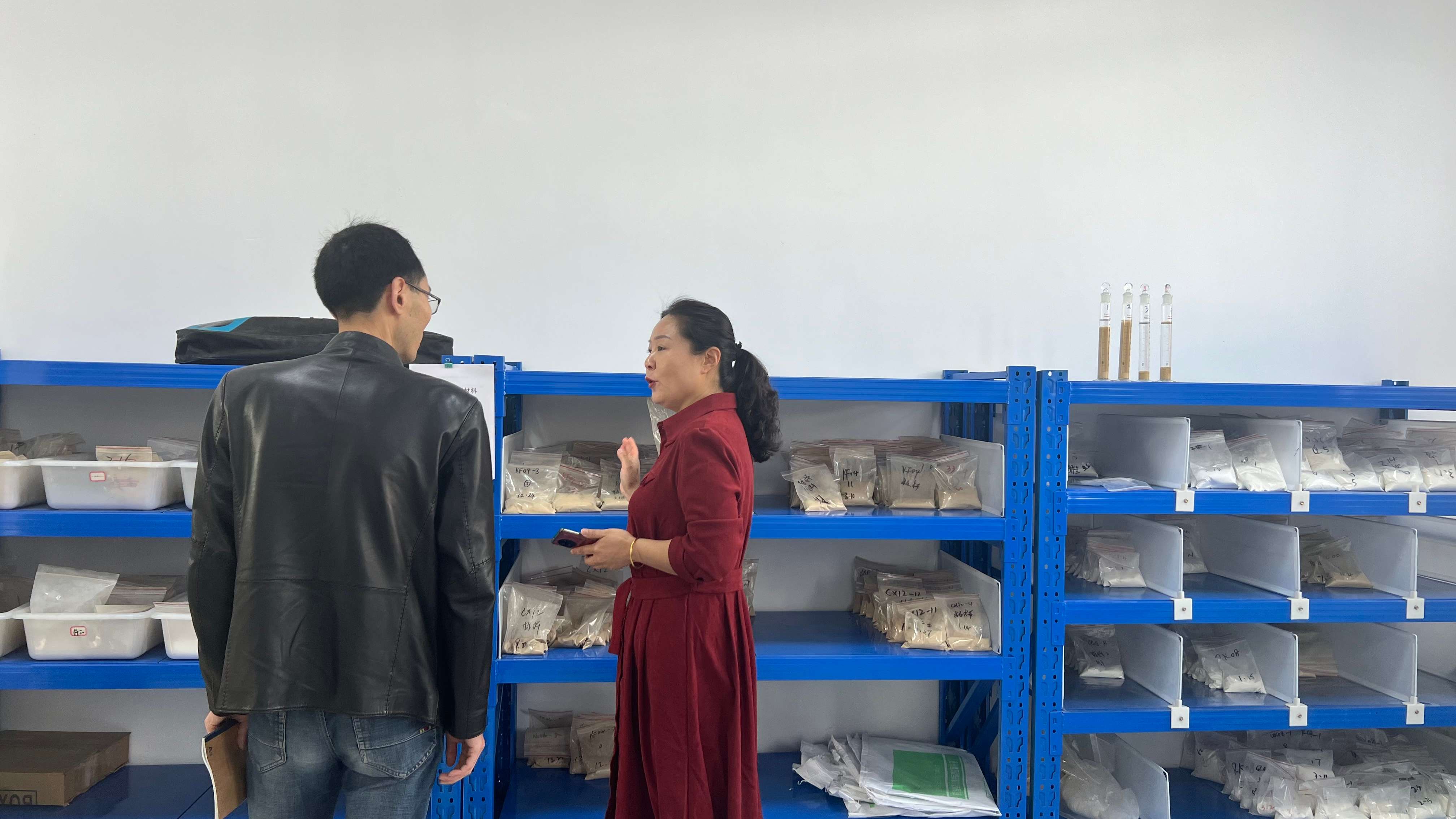 标题：热烈欢迎科技局辅导莅临扑睿德州游戏官网达州厂区领导工作   